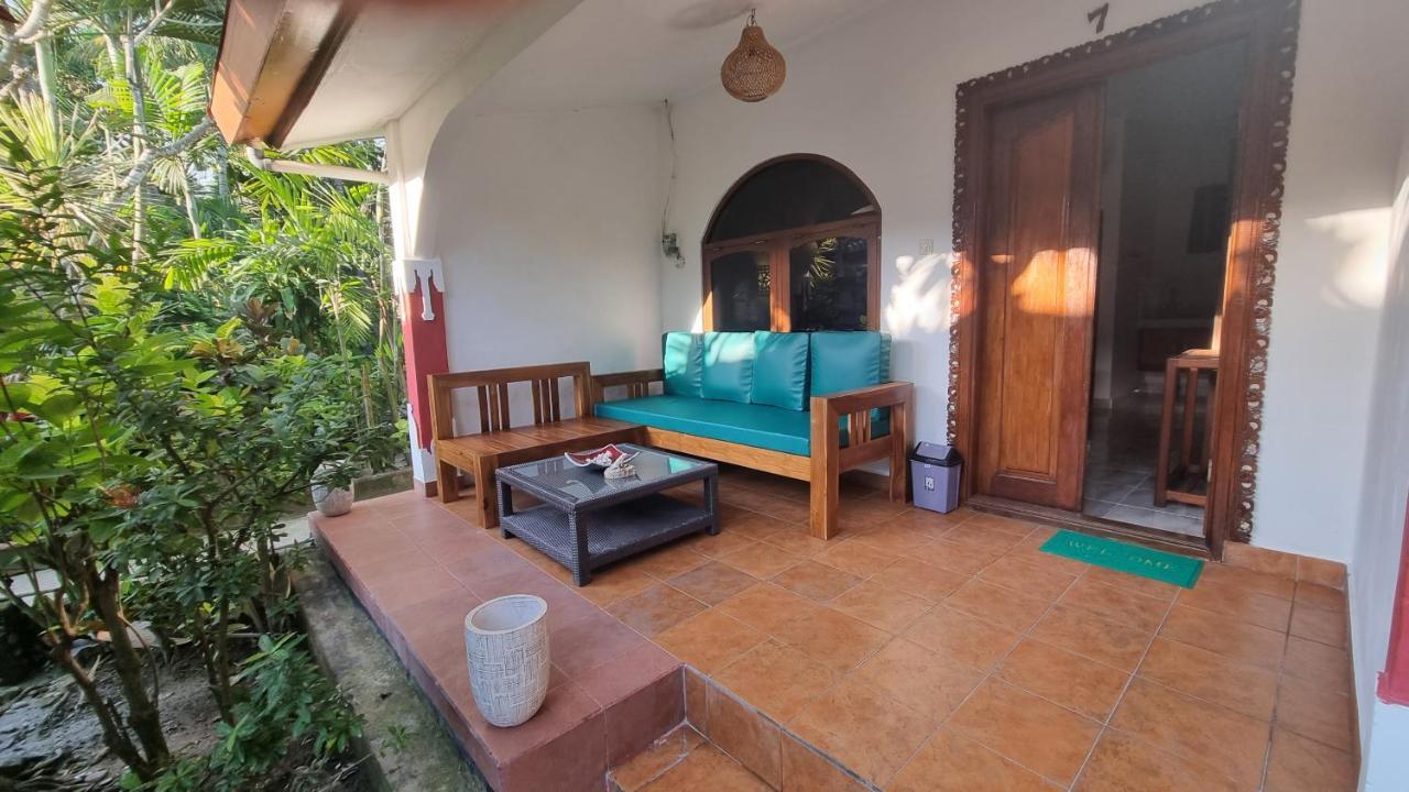 Catra Homestay Beach Apartments Candidasa Exteriér fotografie